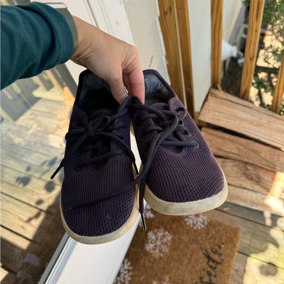 AllBirds tree runners in purple - Picture 3 of 9